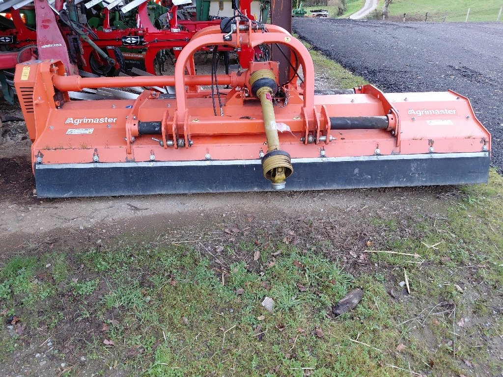Mulchgerät & Häckselgerät des Typs Agrimaster RS320, Gebrauchtmaschine in COGNAC LA FORET (Bild 4)