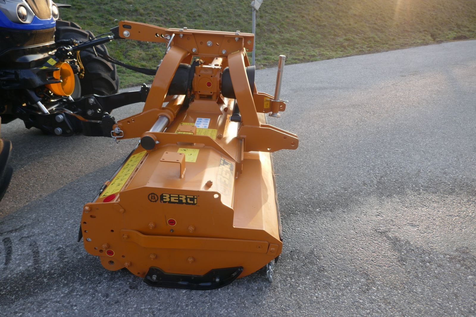 Mulchgerät & Häckselgerät du type Berti Dual 250, Gebrauchtmaschine en Villach (Photo 3)