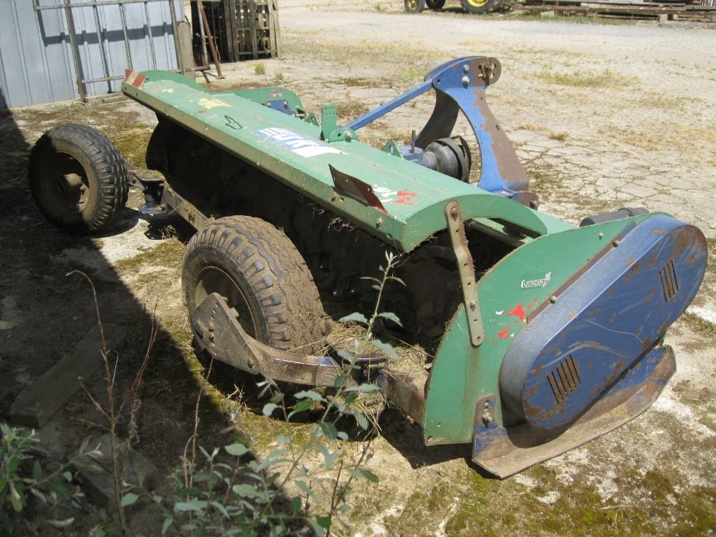 Mulchgerät & Häckselgerät типа Desvoys DR4 320, Gebrauchtmaschine в BRECE (Фотография 4)