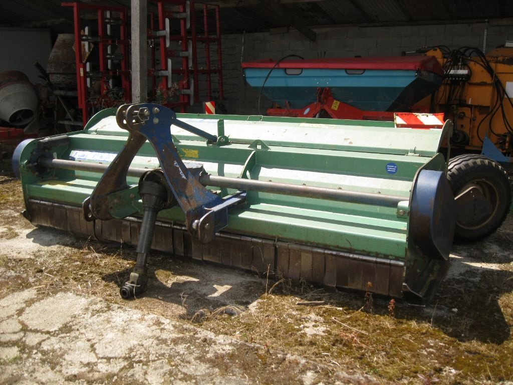 Mulchgerät & Häckselgerät типа Desvoys DR4 320, Gebrauchtmaschine в BRECE (Фотография 3)