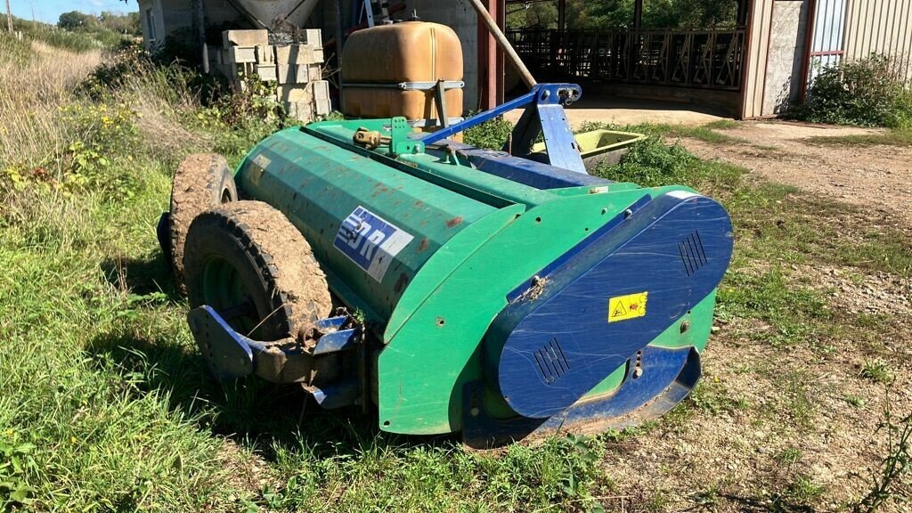 Mulchgerät & Häckselgerät του τύπου Desvoys DRX-280 4293, Gebrauchtmaschine σε AUTUN (Φωτογραφία 3)