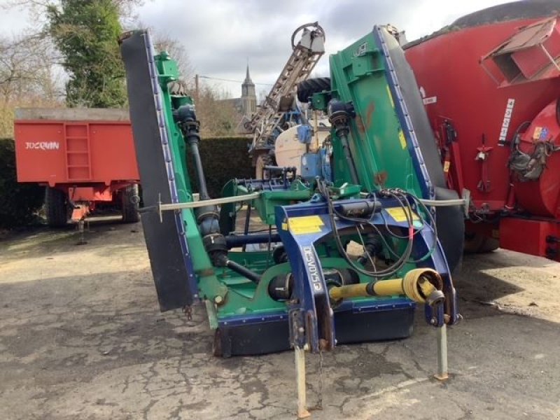 Mulchgerät & Häckselgerät typu Desvoys MASTER6M40, Gebrauchtmaschine v les hayons (Obrázek 3)