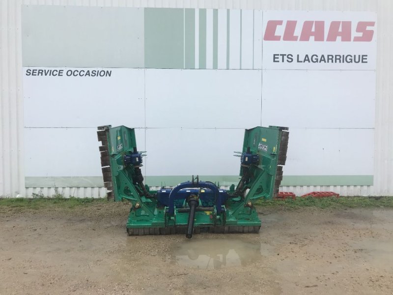 Mulchgerät & Häckselgerät des Typs Desvoys Multi coupe 4,5, Gebrauchtmaschine in MORLHON LE HAUT (Bild 1)