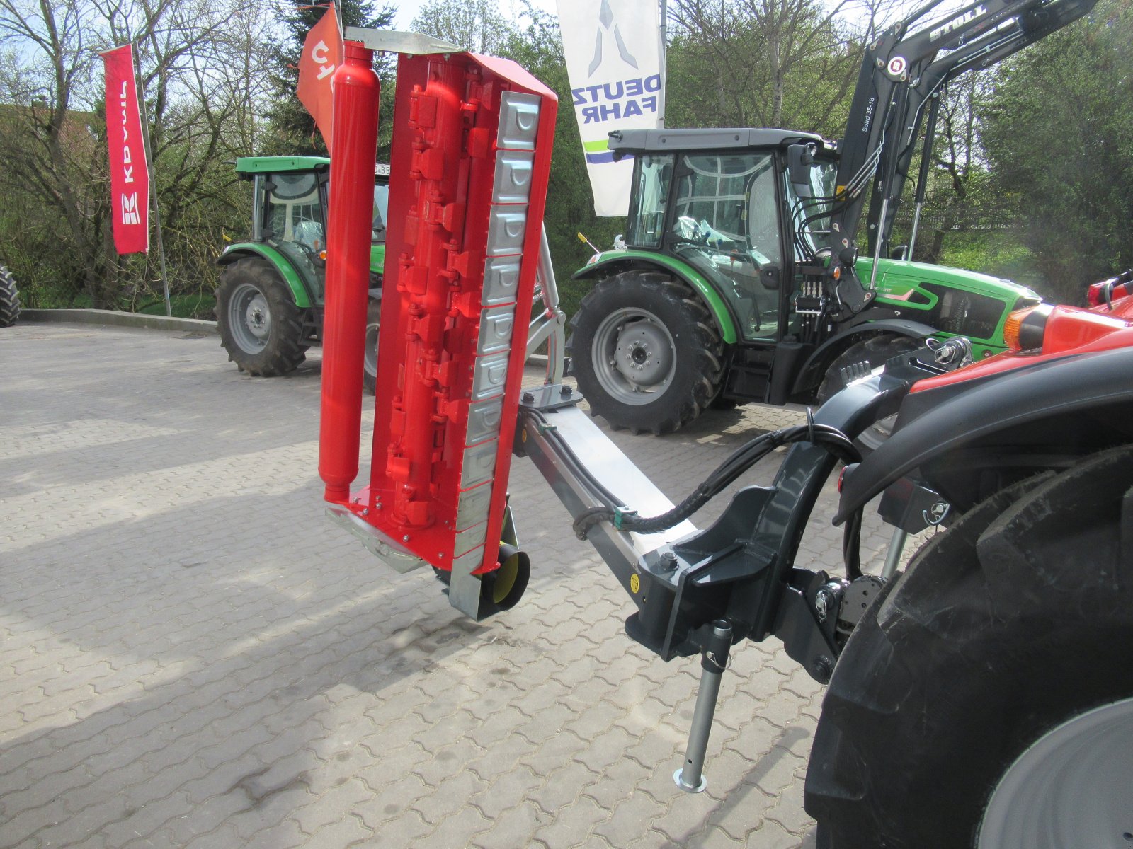 Mulchgerät & Häckselgerät des Typs DRAGONE Road VL 175, Neumaschine in Waischenfeld (Bild 4)