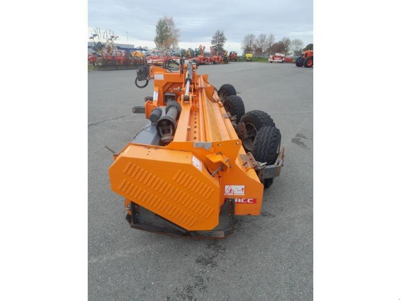 Mulchgerät & Häckselgerät des Typs Falc KRONOS6000P, Gebrauchtmaschine in ANTIGNY (Bild 8)