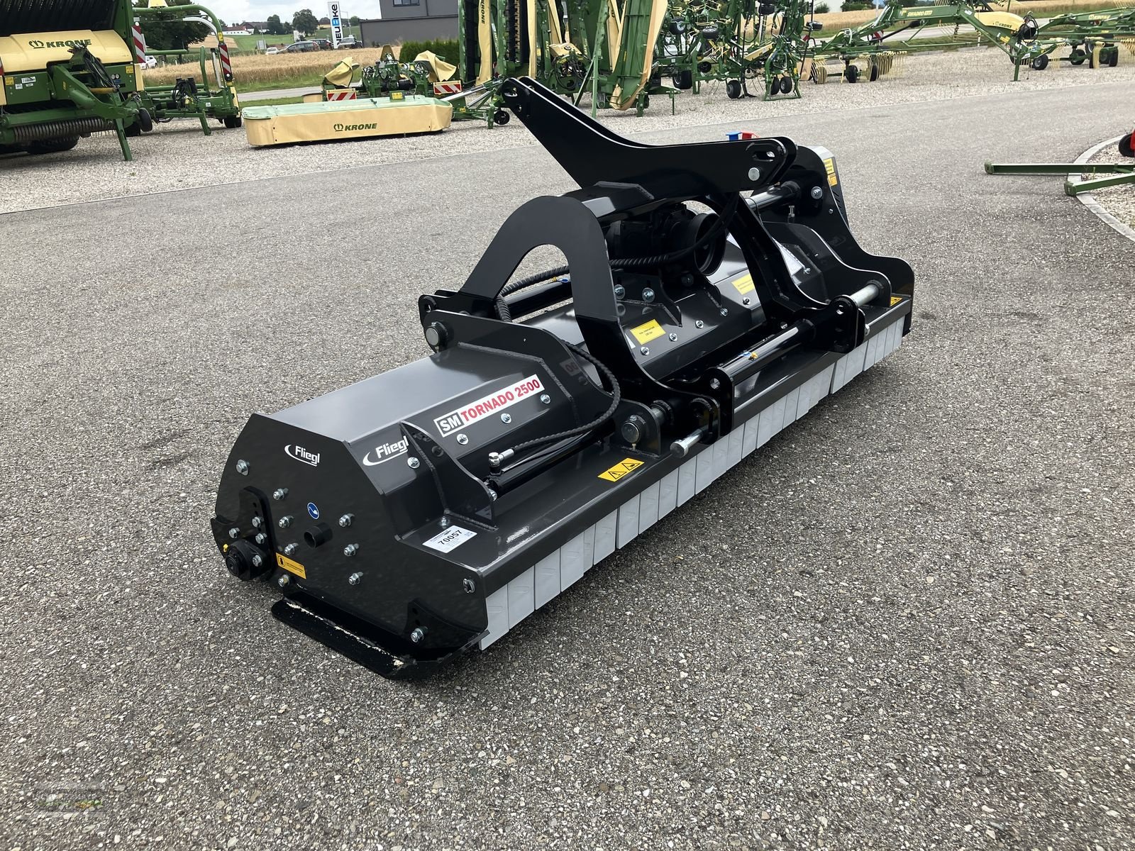 Mulchgerät & Häckselgerät del tipo Fliegl SM Tornado 2500, Neumaschine In Gampern (Immagine 8)