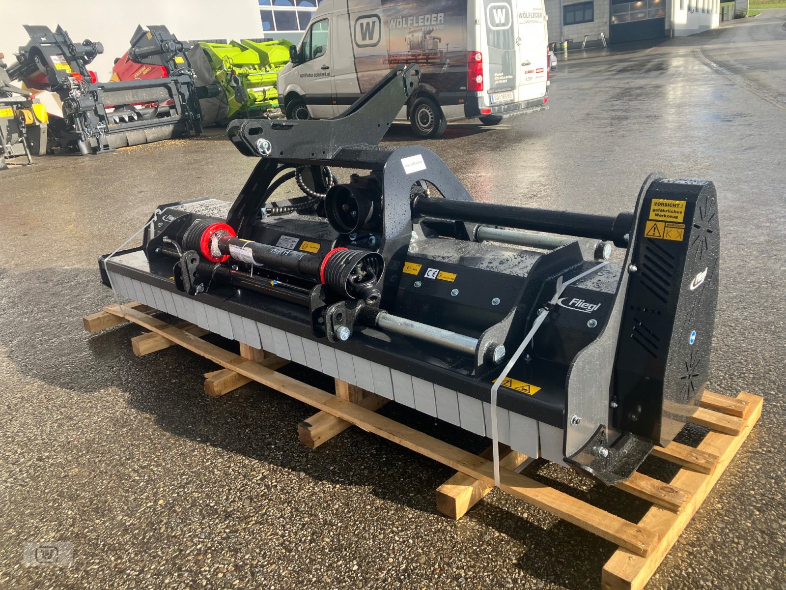 Mulchgerät & Häckselgerät del tipo Fliegl SM Tornado 2750, Neumaschine In Zell an der Pram (Immagine 1)