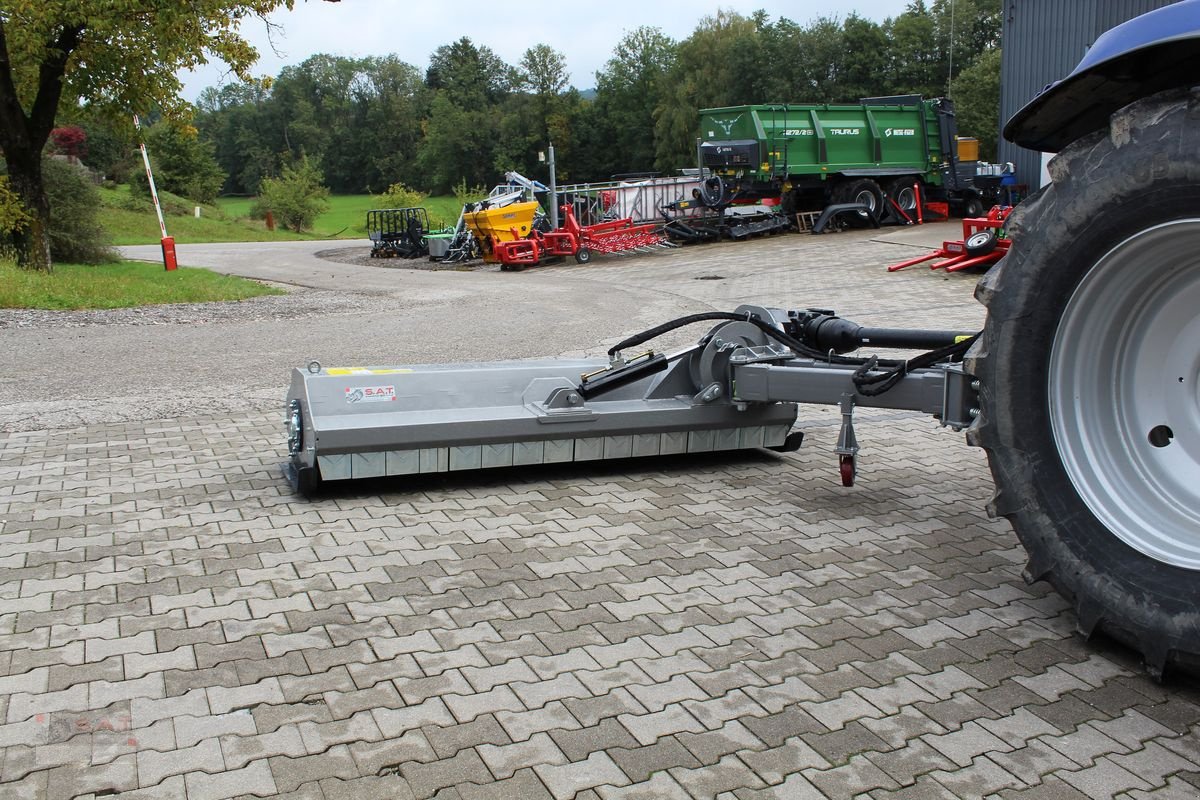 Mulchgerät & Häckselgerät des Typs Jansen Böschungsmulcher AGF-240-Frei Haus, Neumaschine in Eberschwang (Bild 2)