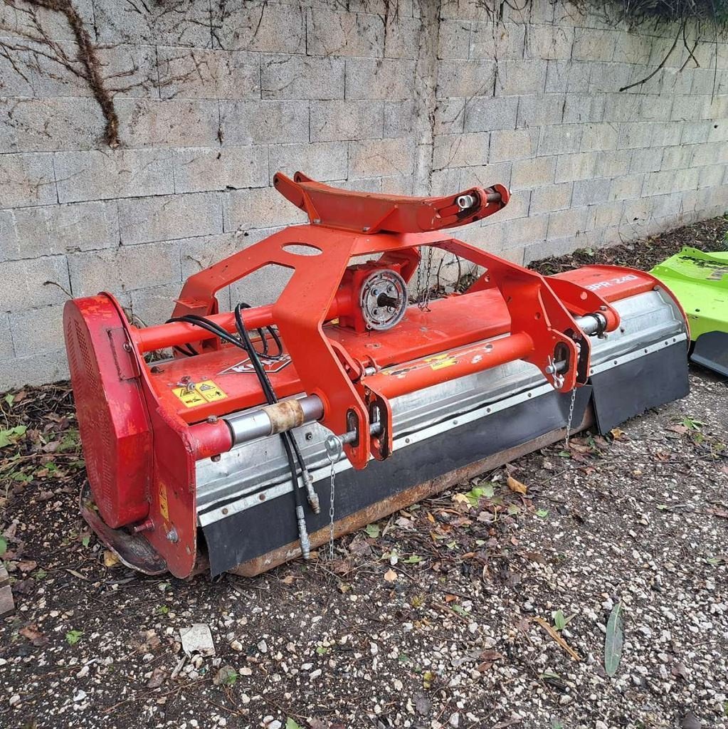 Mulchgerät & Häckselgerät του τύπου Kuhn BPR240, Gebrauchtmaschine σε NOVES (Φωτογραφία 3)