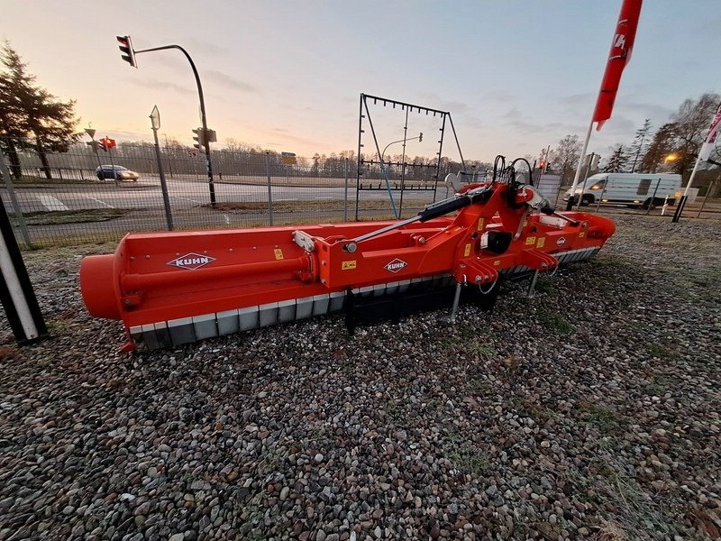 Mulchgerät & Häckselgerät des Typs Kuhn RM 610 R, Neumaschine in Bandenitz OT Radelübbe (Bild 1)