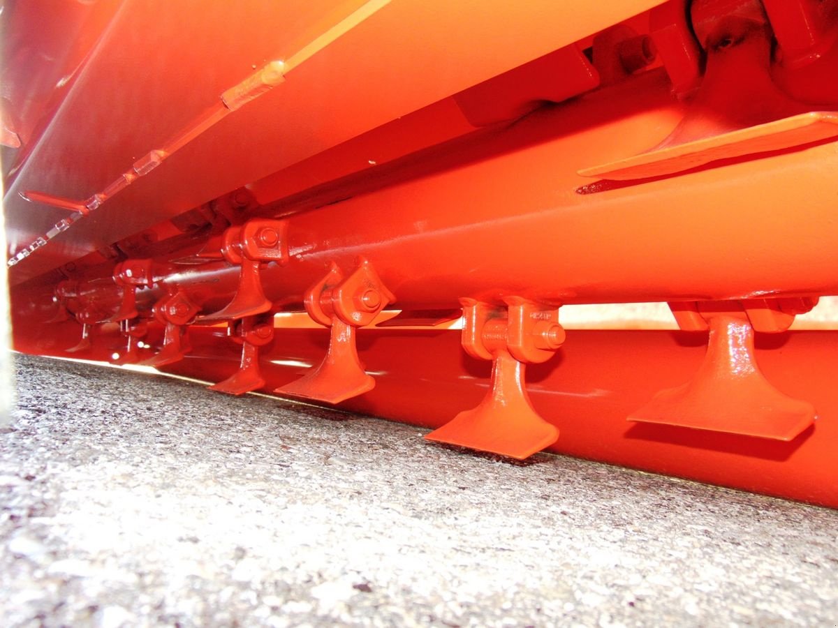 Mulchgerät & Häckselgerät des Typs Maschio Brava L 250, Neumaschine in Neukirchen am Walde  (Bild 6)