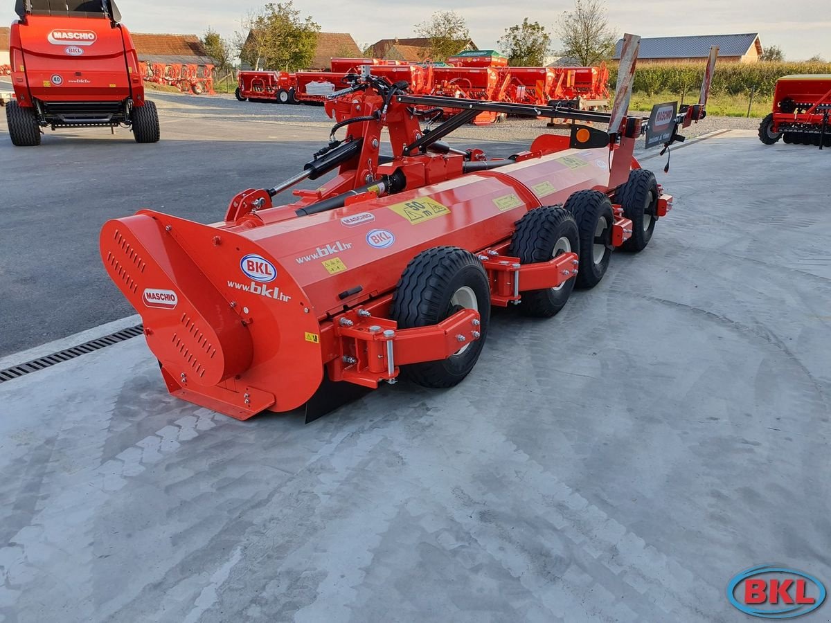 Mulchgerät & Häckselgerät des Typs Maschio Gemella 470, Neumaschine in Rovisce (Bild 2)
