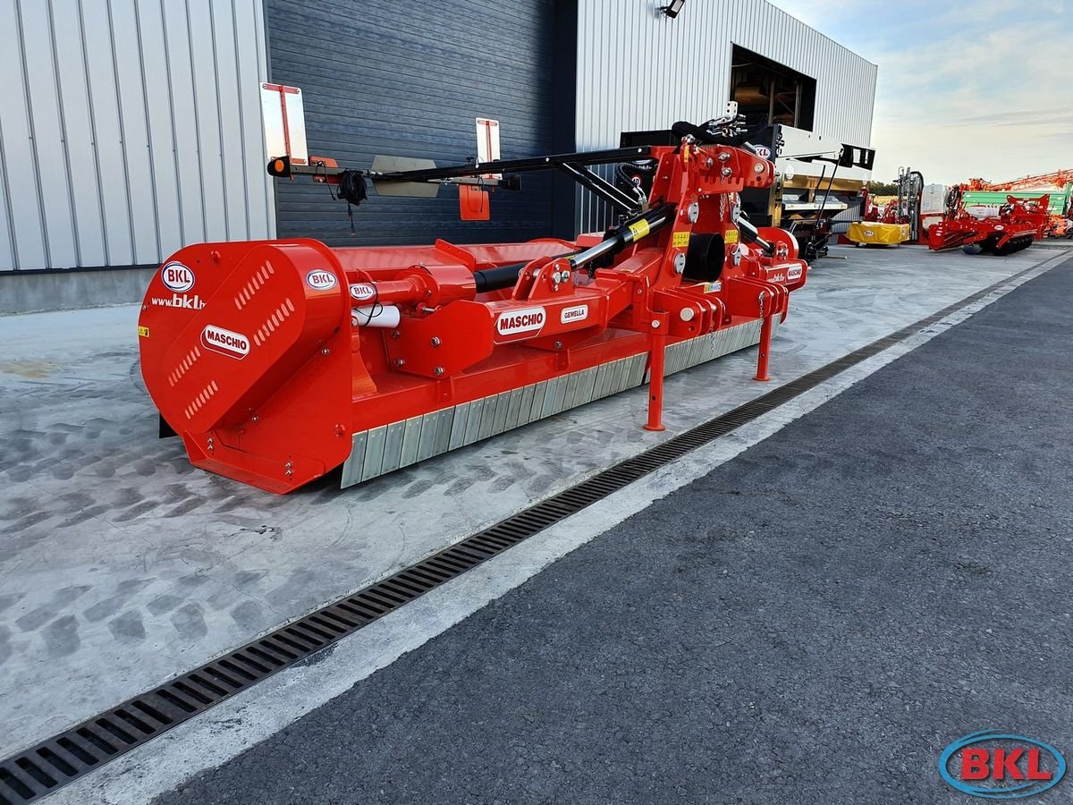 Mulchgerät & Häckselgerät des Typs Maschio Gemella 470, Neumaschine in Rovisce (Bild 12)