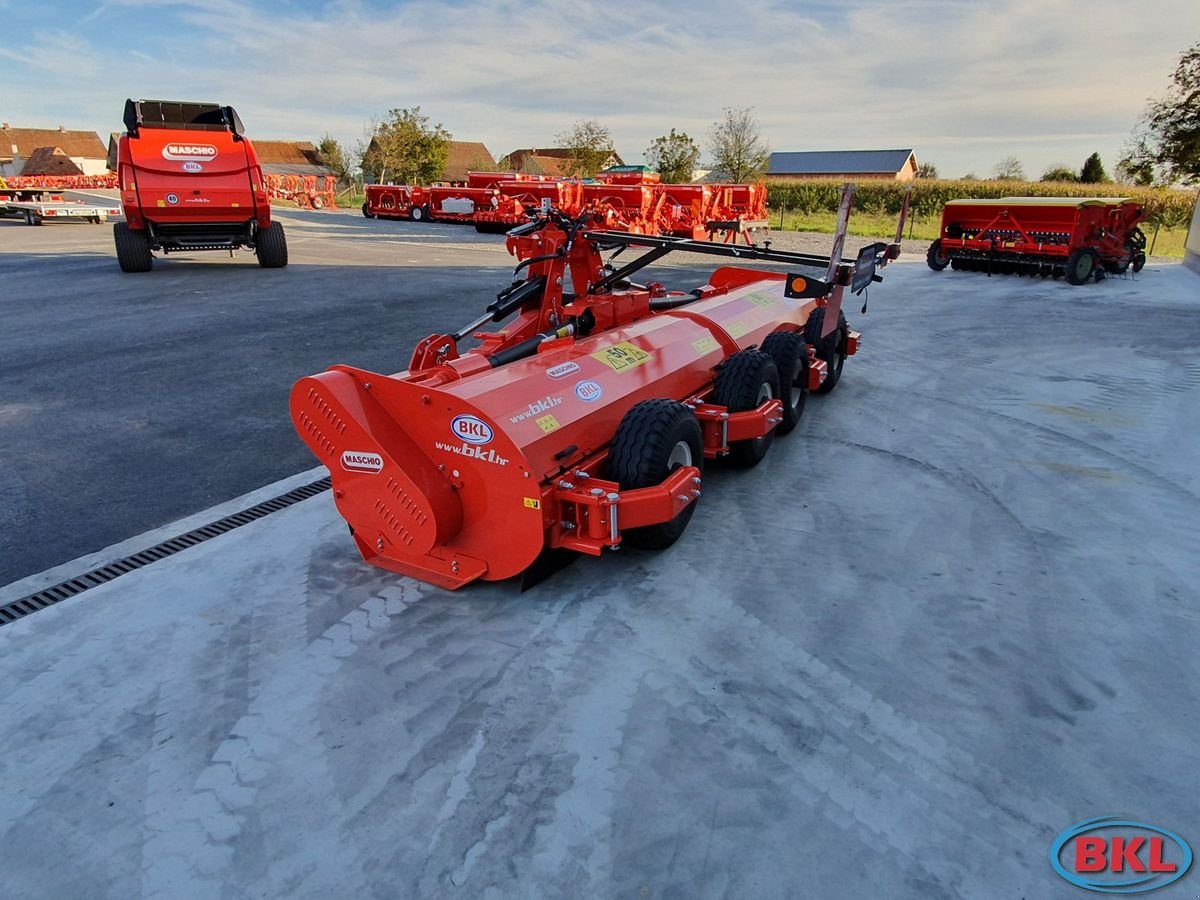 Mulchgerät & Häckselgerät des Typs Maschio Gemella 470, Neumaschine in Rovisce (Bild 9)