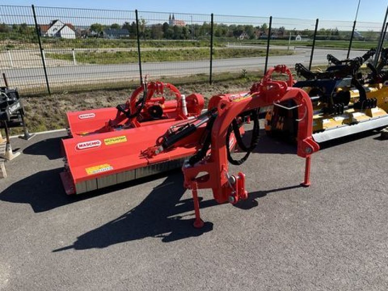 Mulchgerät & Häckselgerät typu Maschio Giraffa L 190 SE, Neumaschine v Grund (Obrázek 1)