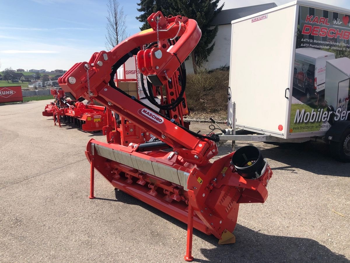 Mulchgerät & Häckselgerät des Typs Maschio Giraffa XL 185 SE Mulcher, Neumaschine in St. Marienkirchen (Bild 1)