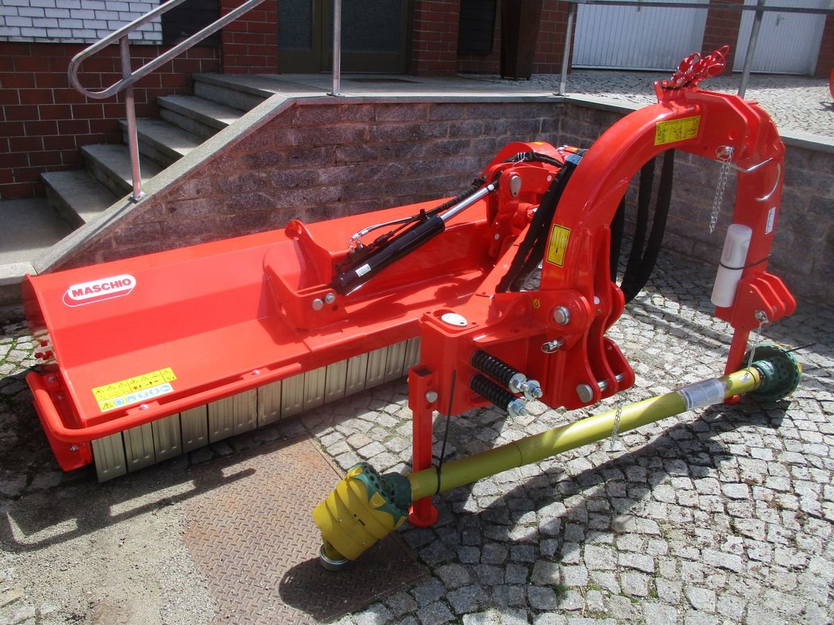 Mulchgerät & Häckselgerät des Typs Maschio Giraffa XXL 230 SE Mulcher, Neumaschine in St. Marienkirchen (Bild 3)