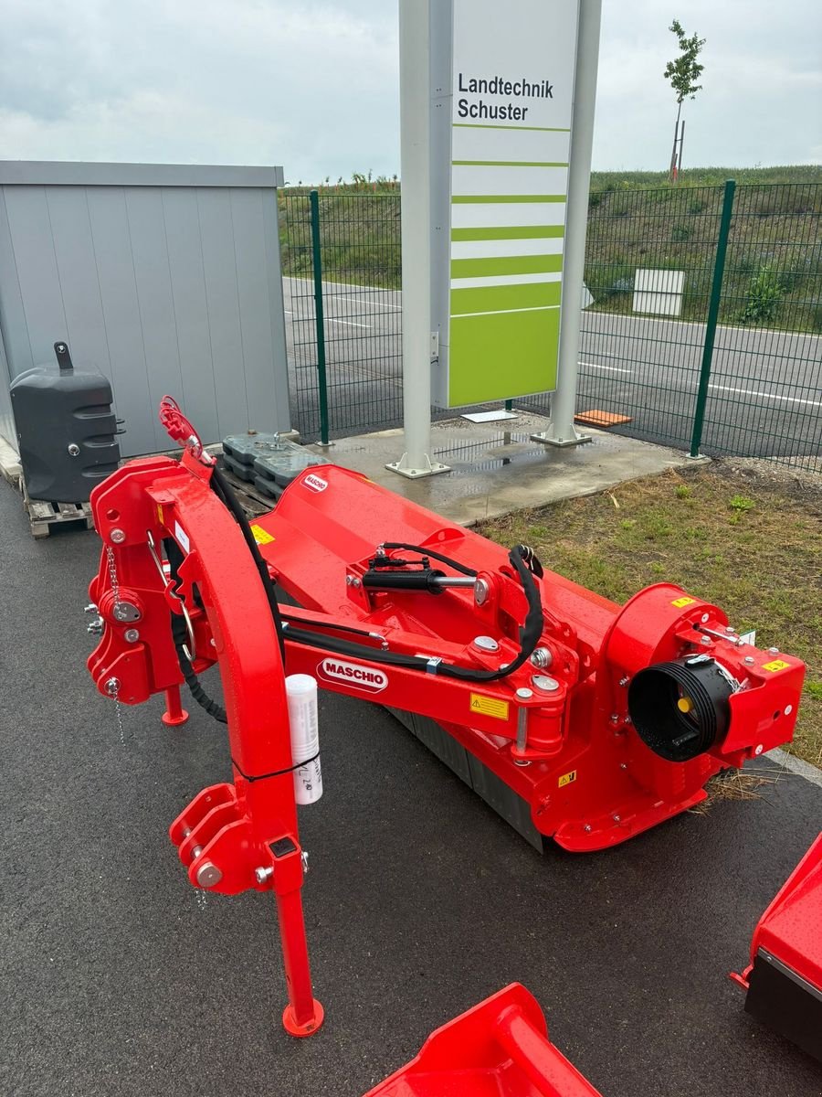 Mulchgerät & Häckselgerät typu Maschio Giraffa XXL, Neumaschine v Grund (Obrázek 3)