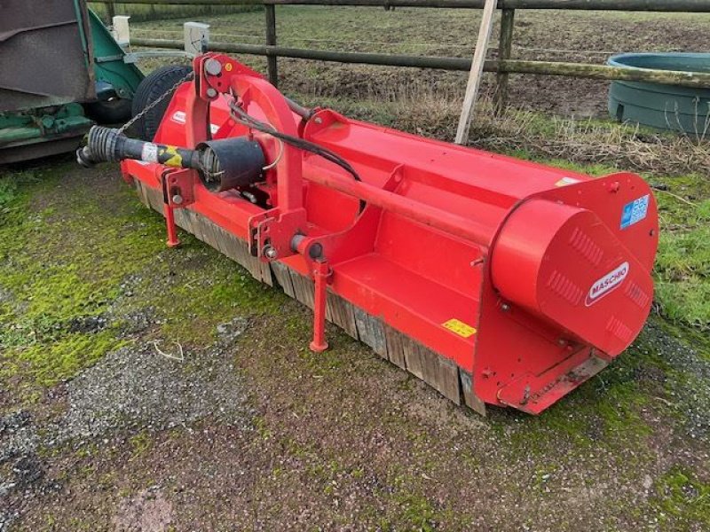 Mulchgerät & Häckselgerät des Typs Maschio TORNADO310, Gebrauchtmaschine in les hayons (Bild 3)