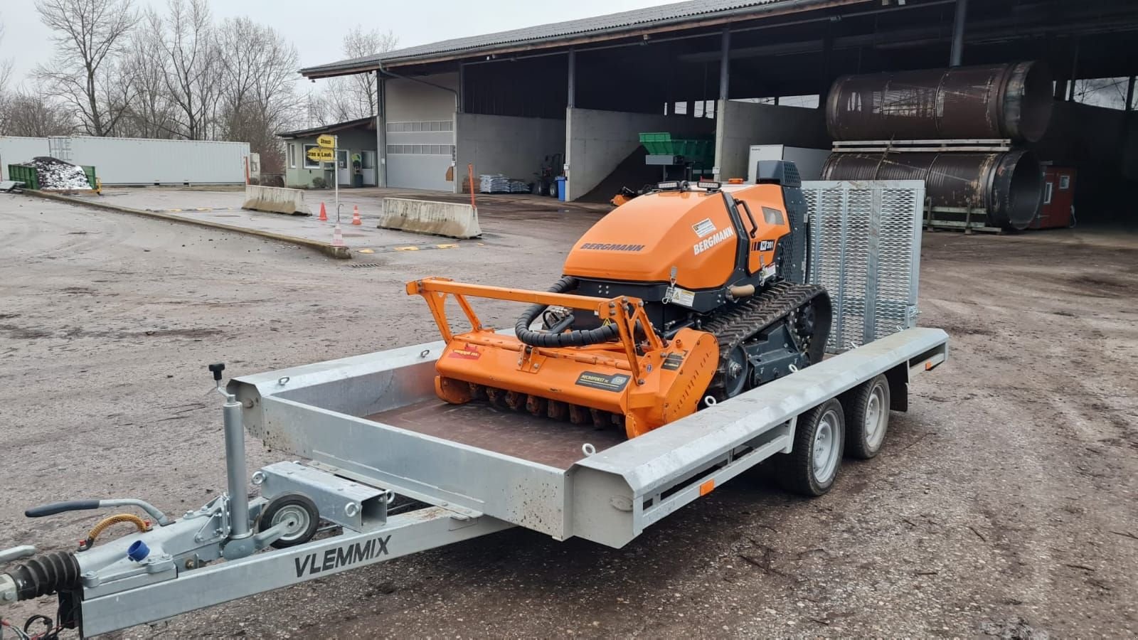 Mulchgerät & Häckselgerät of the type Müthing Bergmann Funkraupe M201, Gebrauchtmaschine in NATTERNBACH (Picture 3)