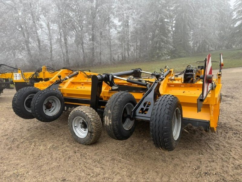 Mulchgerät & Häckselgerät a típus Müthing MU Farmer 420, Gebrauchtmaschine ekkor: Elchingen (Kép 1)
