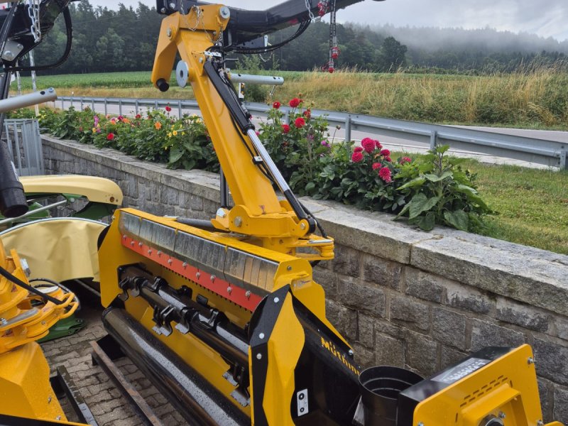 Mulchgerät & Häckselgerät des Typs Müthing MU-L/S 220, Neumaschine in Viechtach (Bild 1)