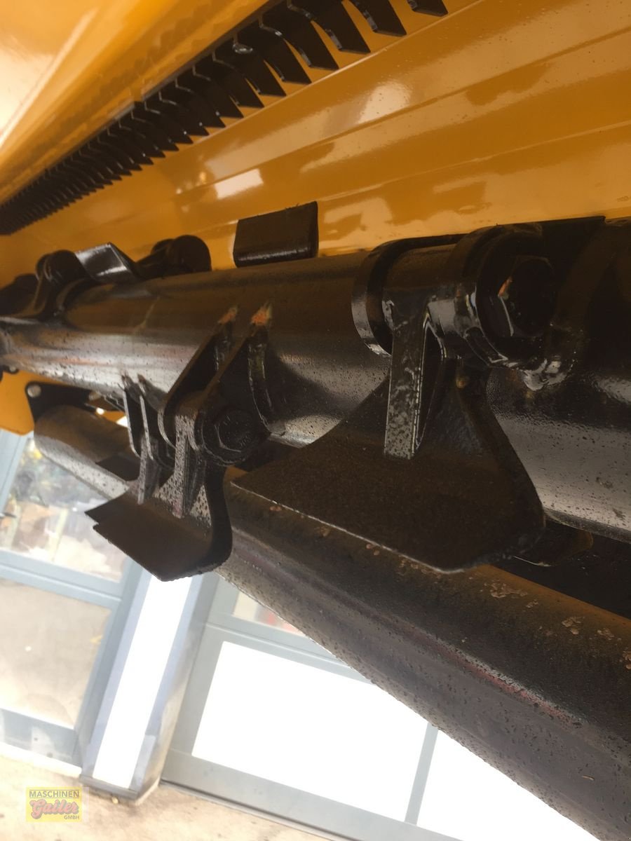 Mulchgerät & Häckselgerät des Typs Müthing MUH-Vario 220, Neumaschine in Kötschach (Bild 11)