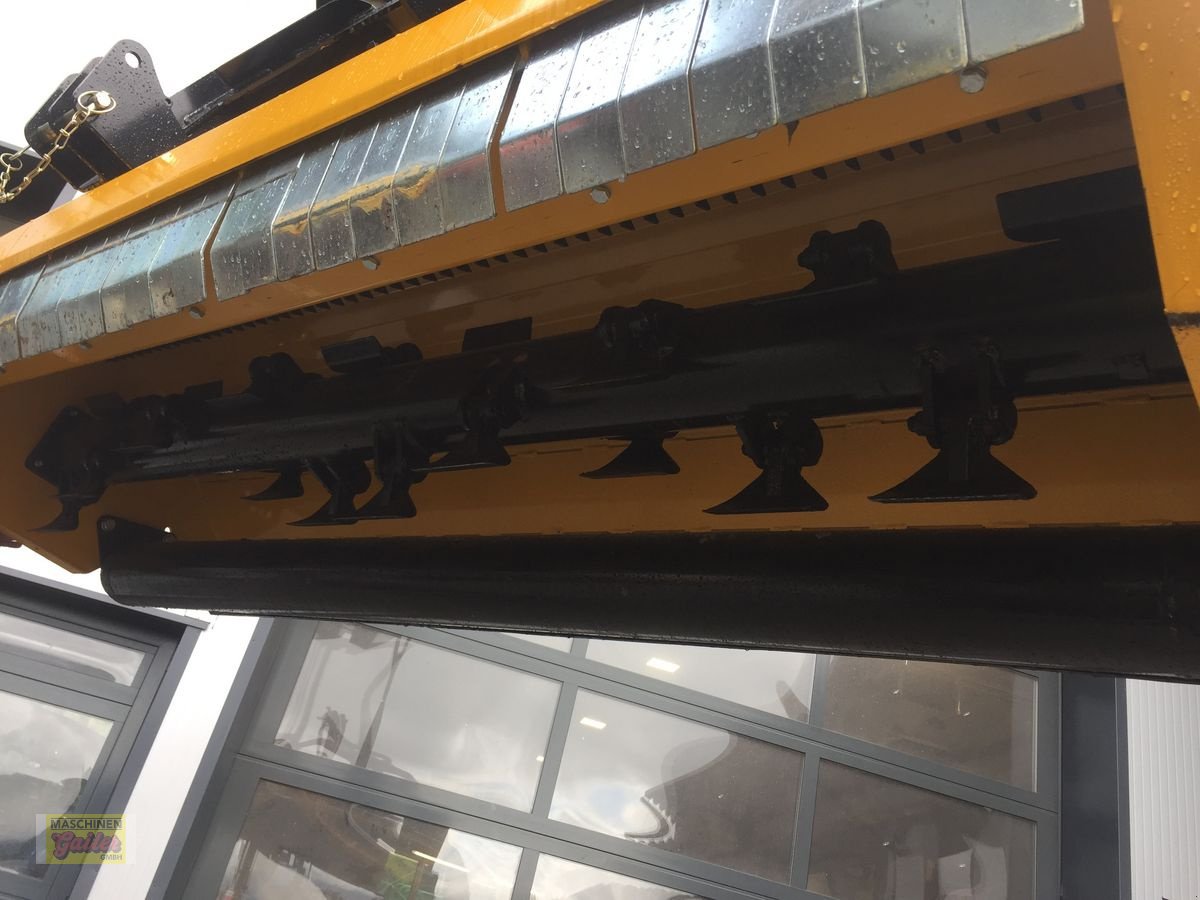 Mulchgerät & Häckselgerät des Typs Müthing MUH-Vario 220, Neumaschine in Kötschach (Bild 10)