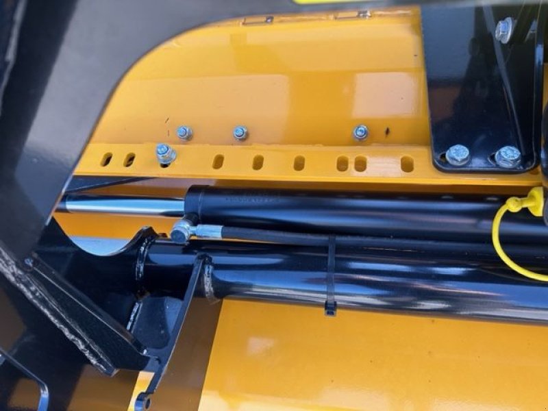 Mulchgerät & Häckselgerät des Typs Müthing Mulcher MU-H200 Vario Front- oder Heck, Neumaschine in Tamsweg (Bild 13)