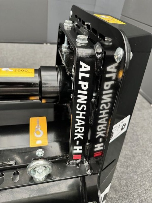 Mulchgerät & Häckselgerät tip Müthing Mulcher MU-H220 Alpinshark Front-Heckanbau, Neumaschine in Tamsweg (Poză 11)