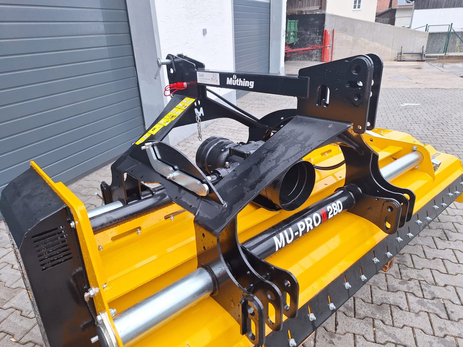 Mulchgerät & Häckselgerät des Typs Müthing MUM 280 Pro SONDERPREIS, Neumaschine in Bogen (Bild 4)