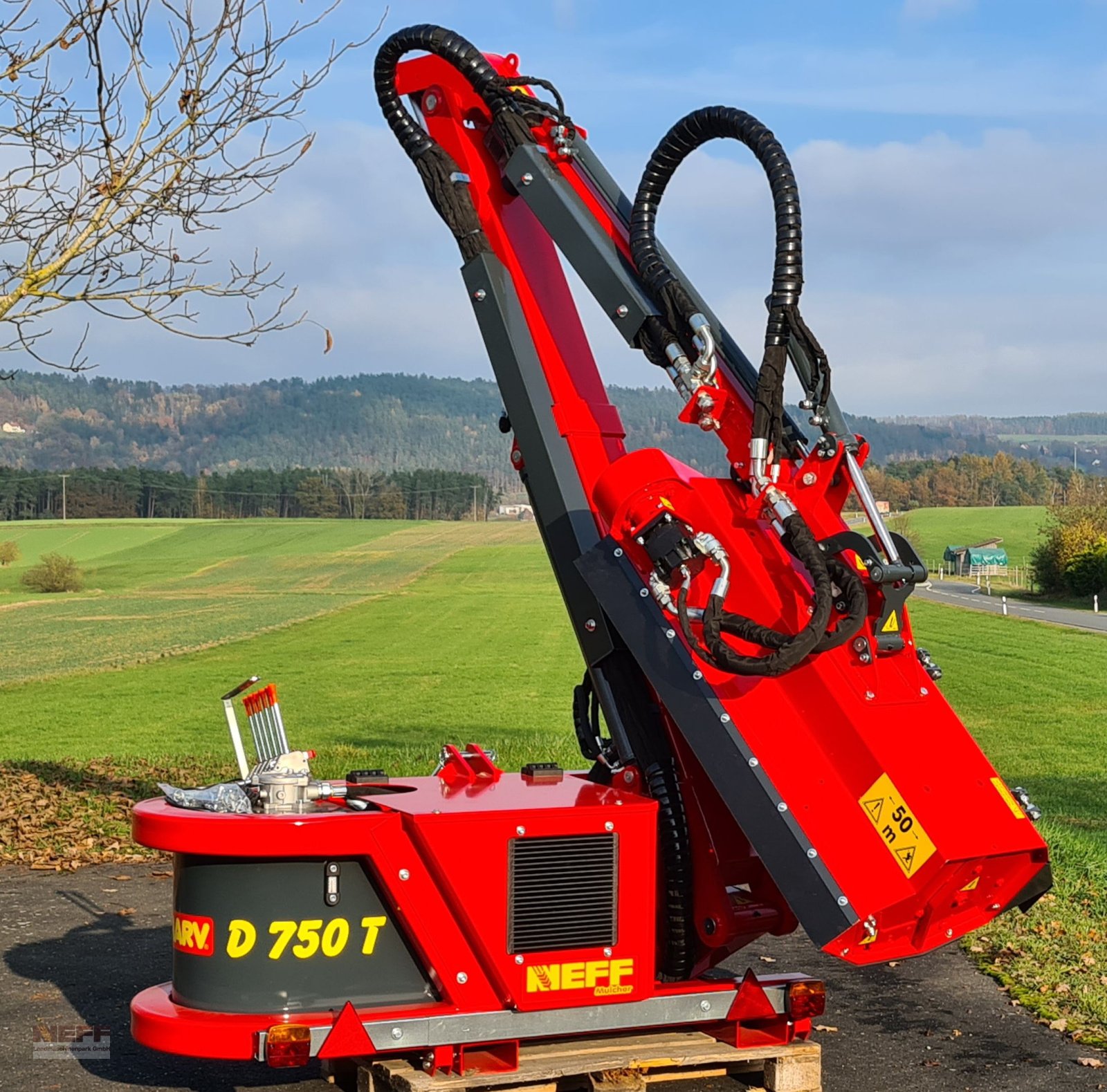 Mulchgerät & Häckselgerät des Typs Omarv Denno Profi T 750 hydraulischer Auslegemäher, Neumaschine in Neudrossenfeld (Bild 2)