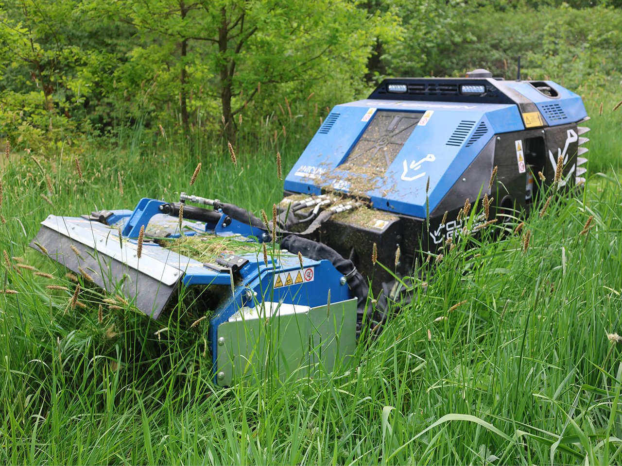 Mulchgerät & Häckselgerät Türe ait Reil & Eichinger Funkgesteuerte Raupe Cutgreen 25, Neumaschine içinde Nittenau (resim 9)