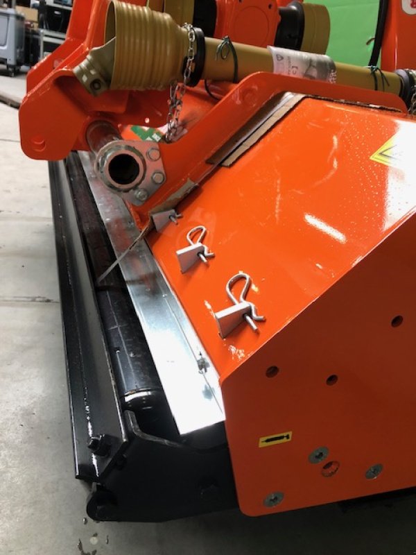 Mulchgerät & Häckselgerät του τύπου Rinieri TRUD Schlägelmulcher 165, Neumaschine σε Gerasdorf (Φωτογραφία 8)