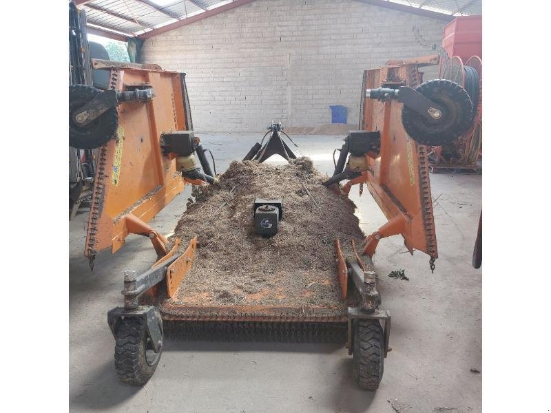 Mulchgerät & Häckselgerät du type Rousseau BGL440, Gebrauchtmaschine en CHAUMONT (Photo 1)