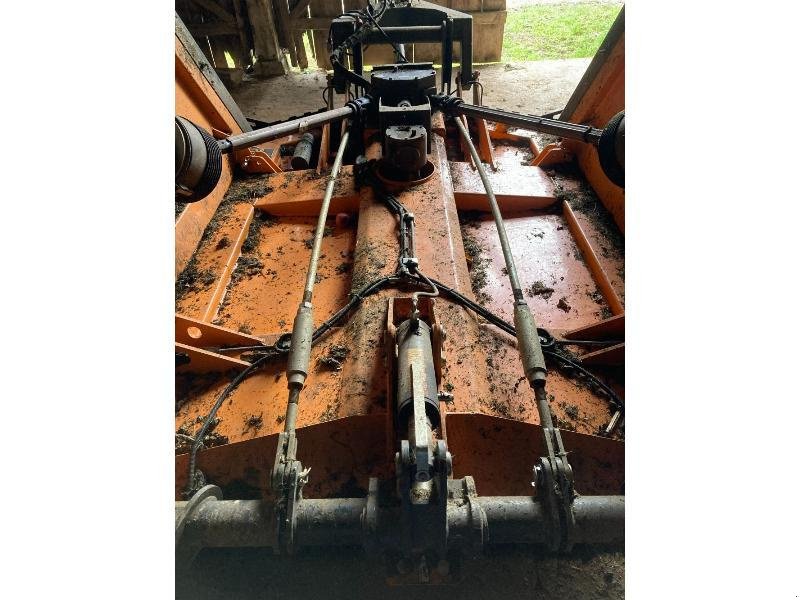 Mulchgerät & Häckselgerät typu Rousseau BGL460, Gebrauchtmaschine v CHAUMONT (Obrázek 4)