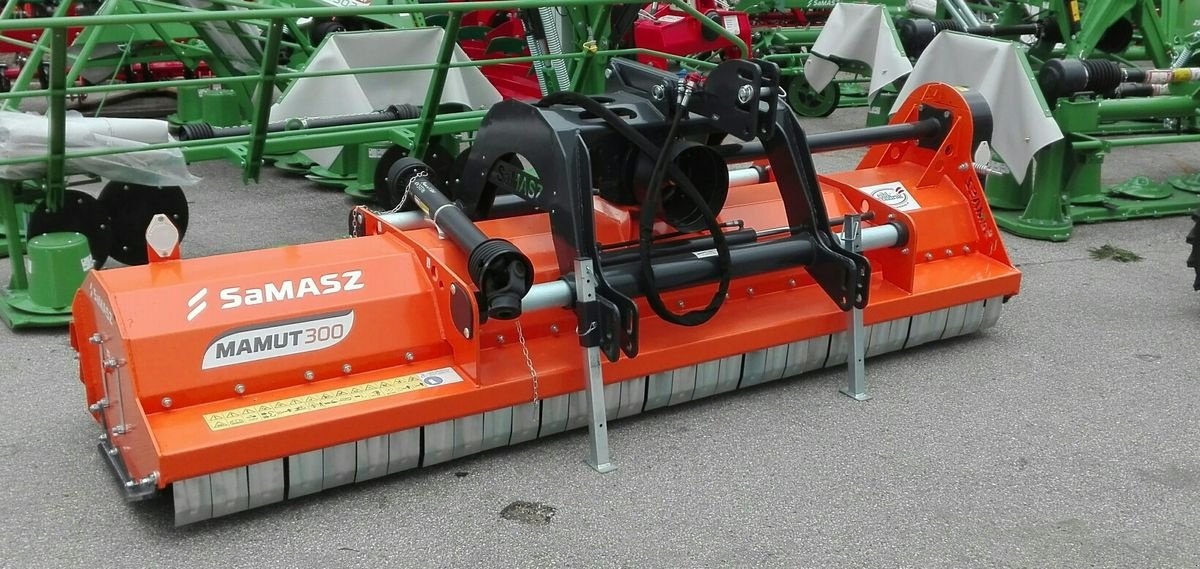Mulchgerät & Häckselgerät des Typs SaMASZ Mamut 300, Neumaschine in Gerasdorf (Bild 1)