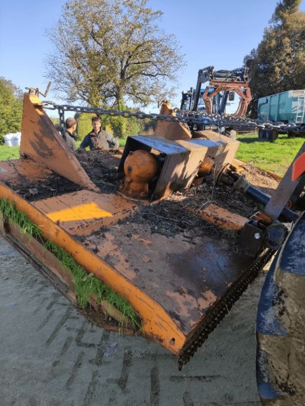 Mulchgerät & Häckselgerät del tipo Sonstige 270, Gebrauchtmaschine In COGNAC LA FORET (Immagine 2)