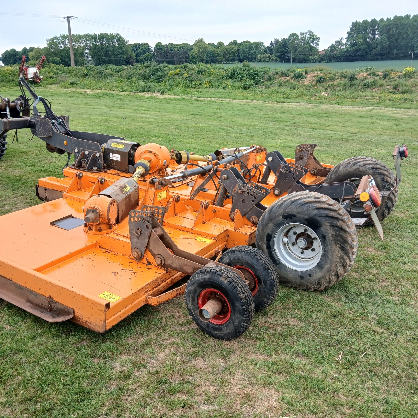 Mulchgerät & Häckselgerät des Typs Sonstige 5M, Gebrauchtmaschine in HERLIN LE SEC (Bild 1)