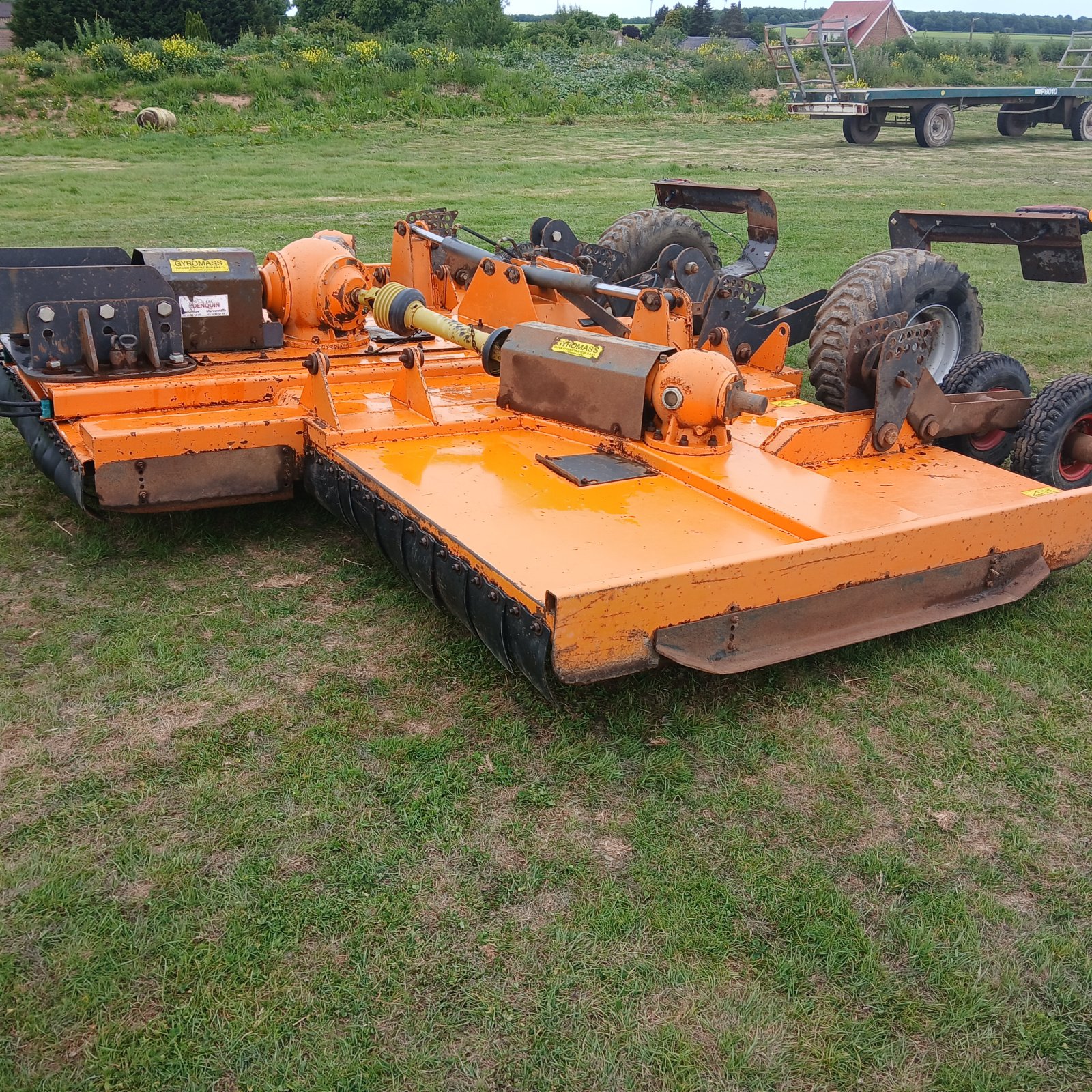 Mulchgerät & Häckselgerät des Typs Sonstige 5M, Gebrauchtmaschine in HERLIN LE SEC (Bild 2)