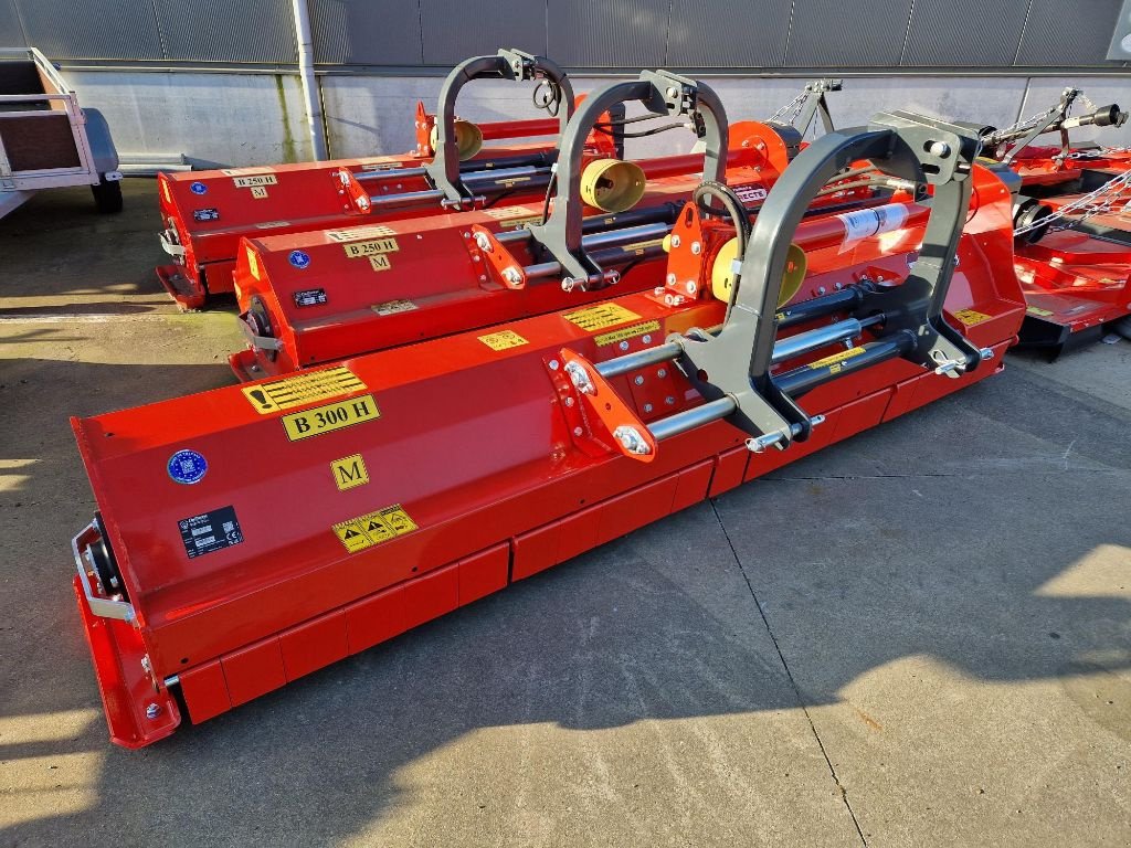 Mulchgerät & Häckselgerät of the type Sonstige B300H, Gebrauchtmaschine in LESTREM (Picture 1)
