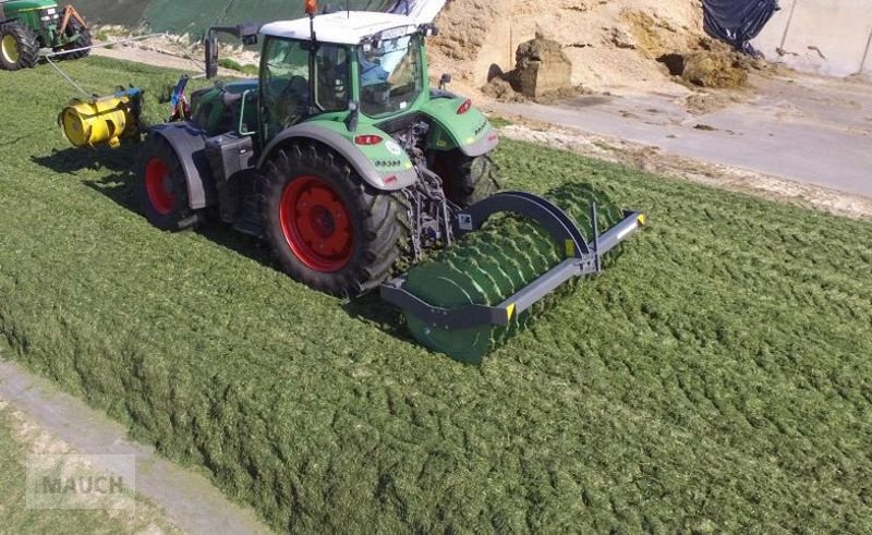 Mulchgerät & Häckselgerät of the type Sonstige Bressel & Lade Silowalze XL, Neumaschine in Burgkirchen (Picture 10)