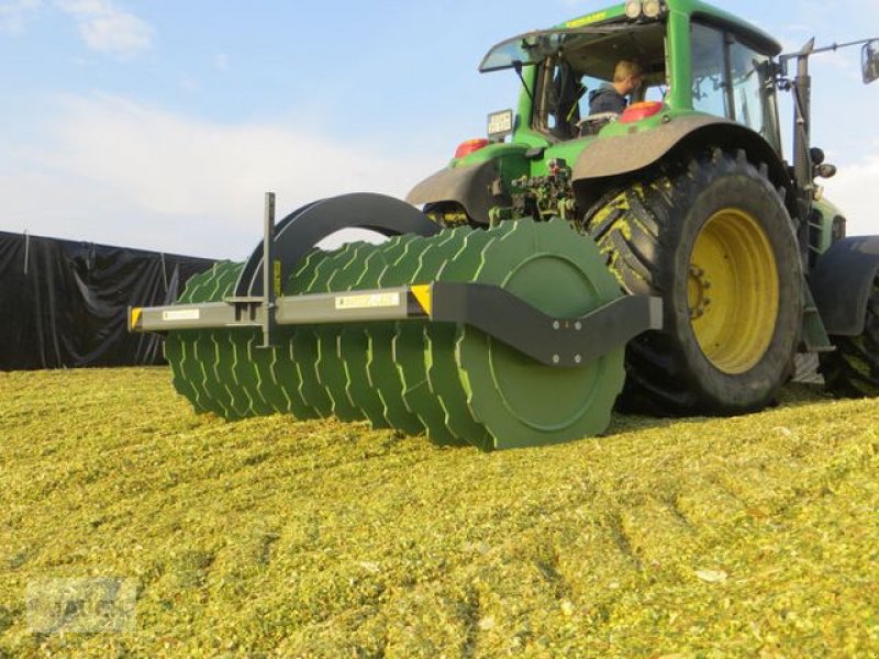 Mulchgerät & Häckselgerät of the type Sonstige Bressel & Lade Silowalze XL, Neumaschine in Burgkirchen (Picture 9)