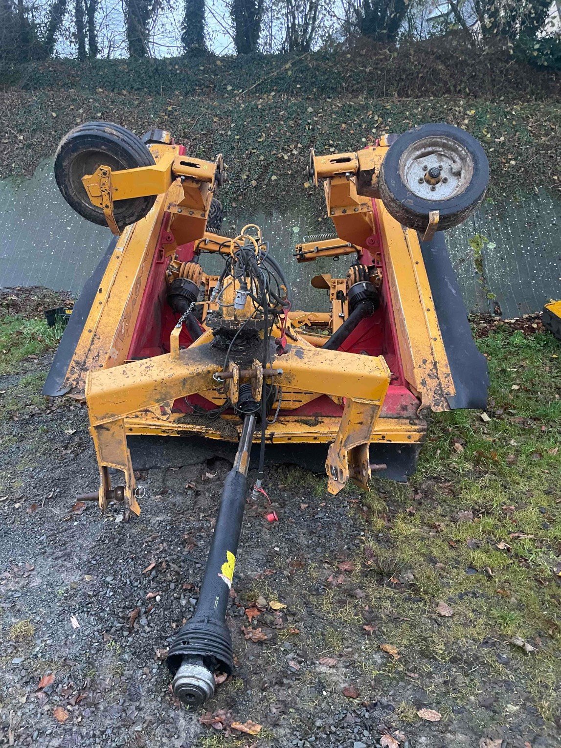 Mulchgerät & Häckselgerät typu Sonstige Broyeur de végétaux G5400 . Gyrax, Gebrauchtmaschine v SAINT CLAIR SUR ELLE (Obrázek 6)