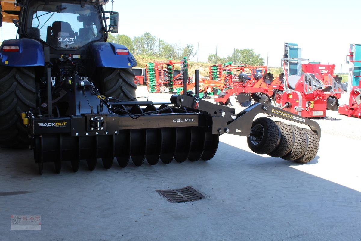 Mulchgerät & Häckselgerät des Typs Sonstige Celikel Silowalze Blackout 3000 + Seitenverdicht, Neumaschine in Eberschwang (Bild 4)