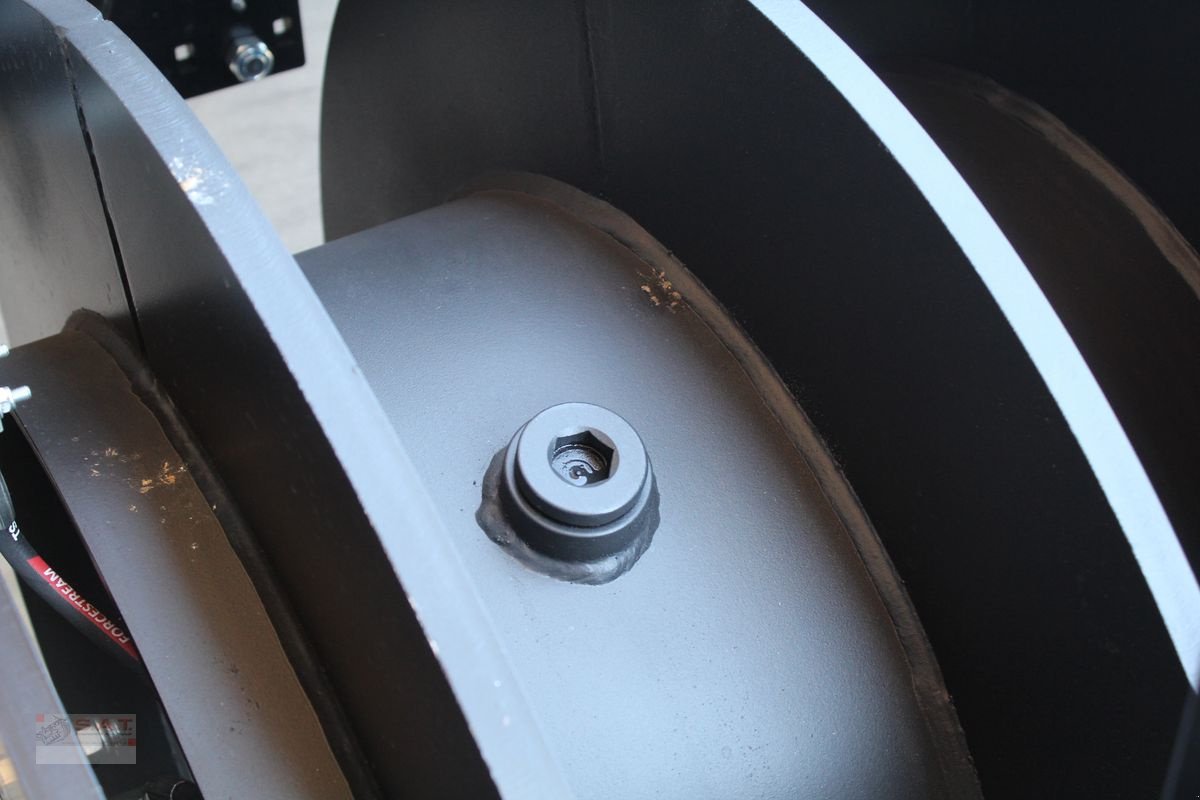 Mulchgerät & Häckselgerät des Typs Sonstige Celikel Silowalze Blackout 3000 + Seitenverdicht, Neumaschine in Eberschwang (Bild 18)