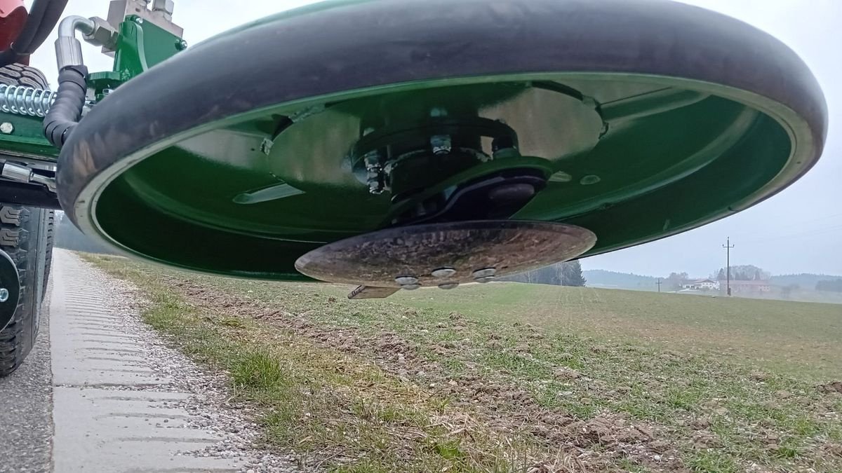 Mulchgerät & Häckselgerät van het type Sonstige Geo Disk 650 Zaunmäher, Neumaschine in NATTERNBACH (Foto 8)