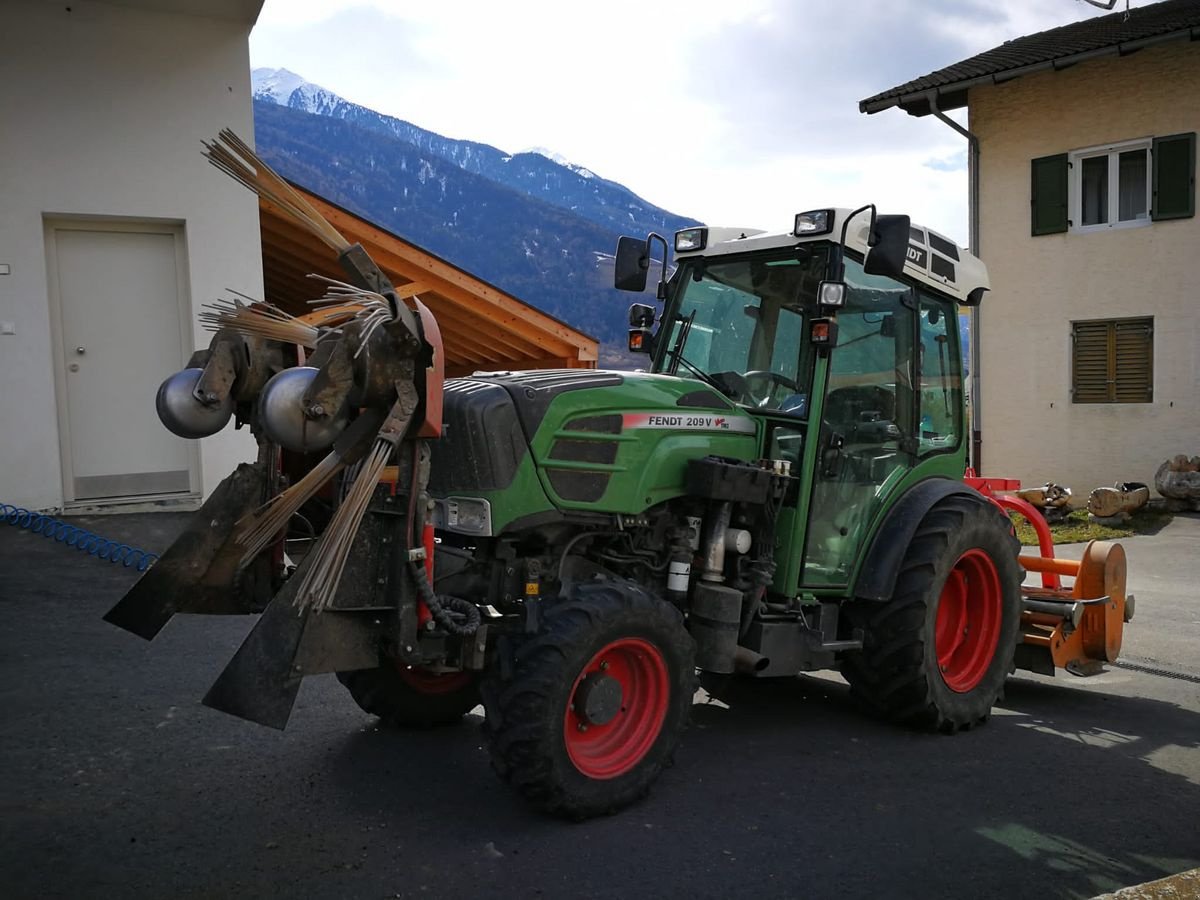 Mulchgerät & Häckselgerät Türe ait Sonstige HMF FU 162 mit Frontbesen Vimas - GZ2439, Gebrauchtmaschine içinde Eppan (BZ) (resim 8)