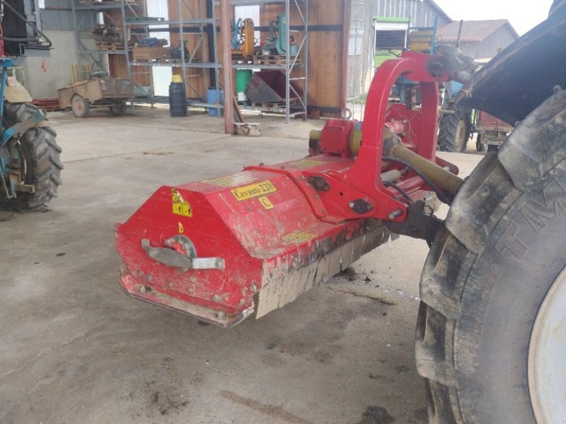 Mulchgerät & Häckselgerät tip Sonstige LEVANTE 220, Gebrauchtmaschine in CHAUMONT (Poză 1)