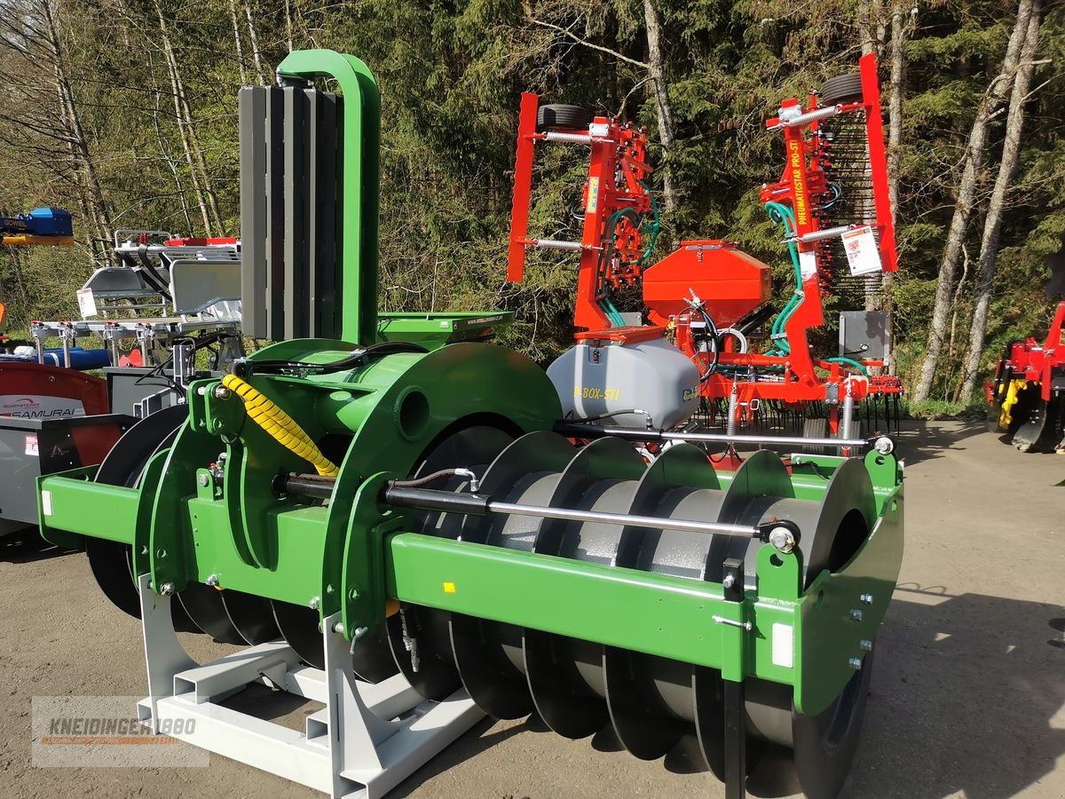 Mulchgerät & Häckselgerät des Typs Sonstige Silowalze 300, Neumaschine in Altenfelden (Bild 1)